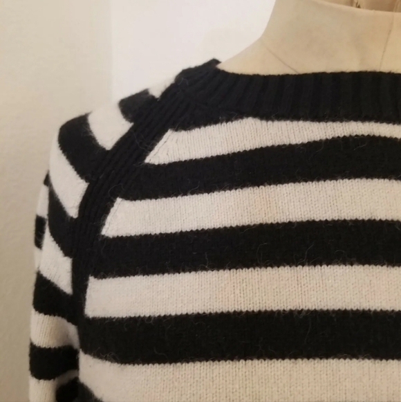 Anthropologie Rebeka Tunic Sweater Sz S White Black Striped - Picture 2 of 10